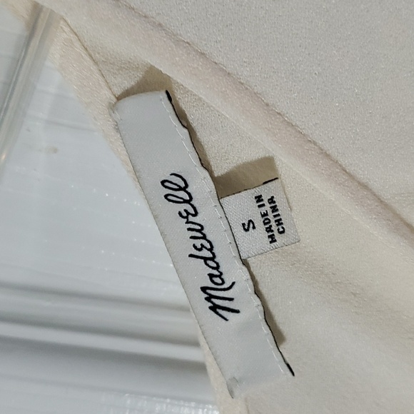 Madewell Tiered Button Back Cream Color Top S - Picture 3 of 11